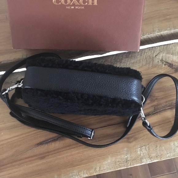 Small Coach Purse - Picture 5 of 8